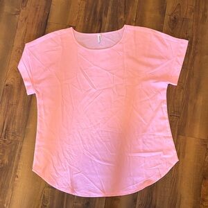 Zenana Outfitters Light Pink Short Sleeve Tee